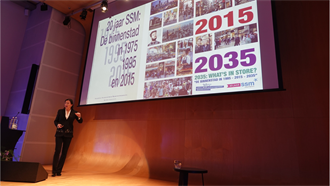 Rijke mensen staan nooit in de rij img